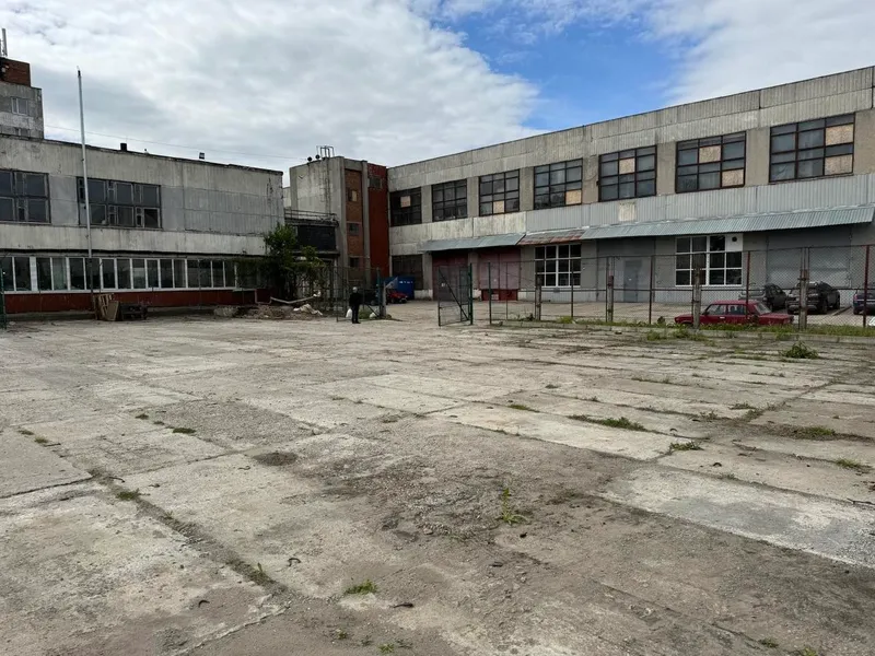 External territory and access roads of the industrial park during the period of 2005-2010s